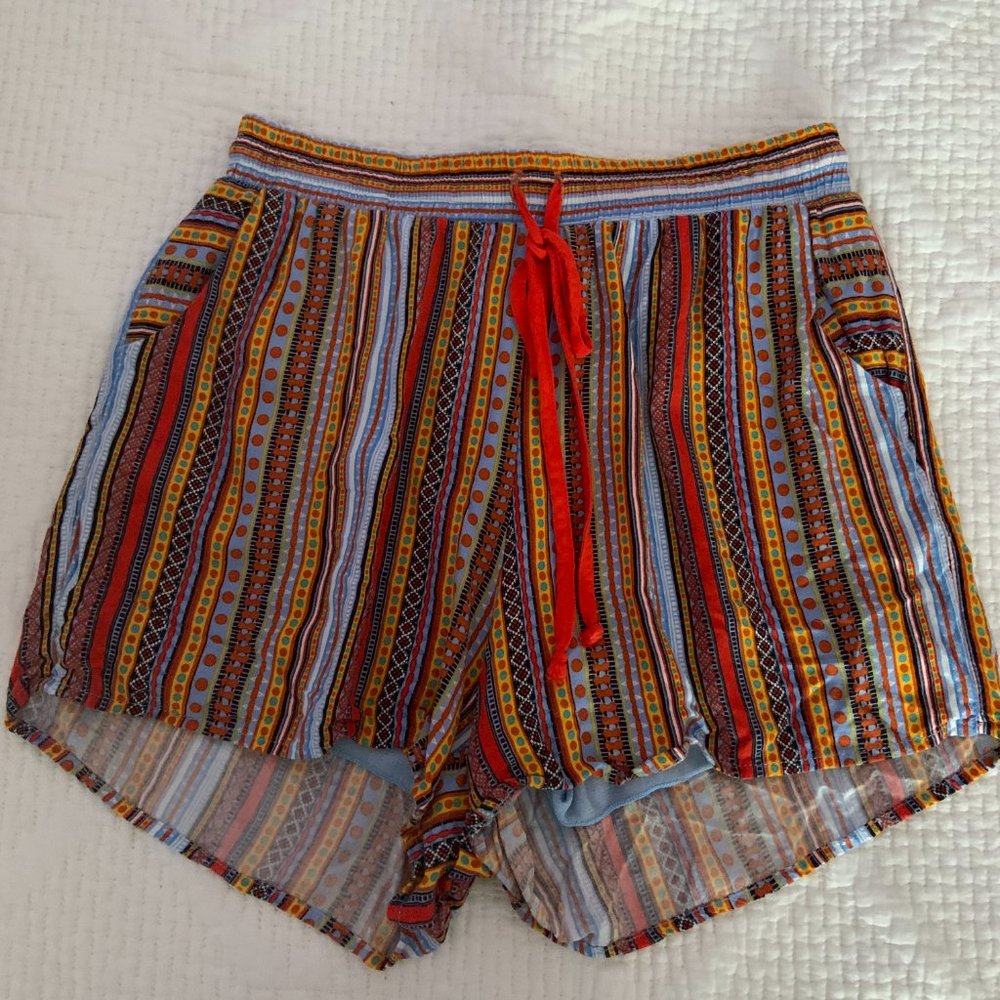 Francesca's- Patterned Shorts (s)